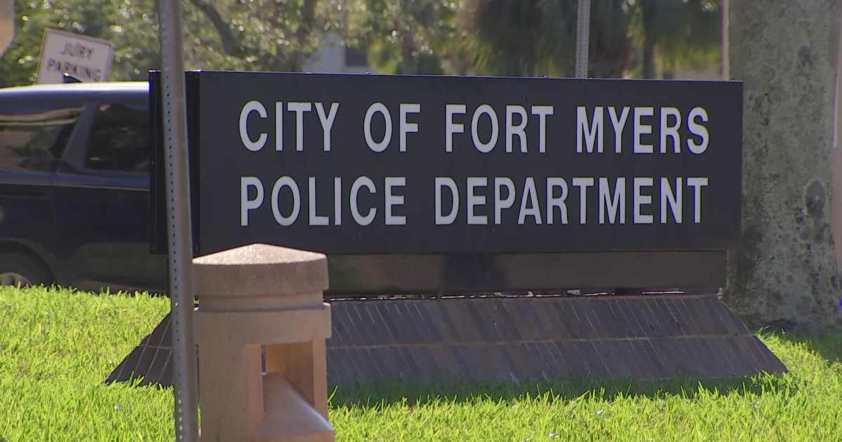 Fort Myers police union demands higher pay to retain officers | Lee County