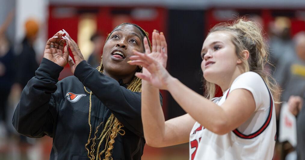 Southwest grad Naya Burney finds 'home' coaching Jacksonville girls basketball | Sports