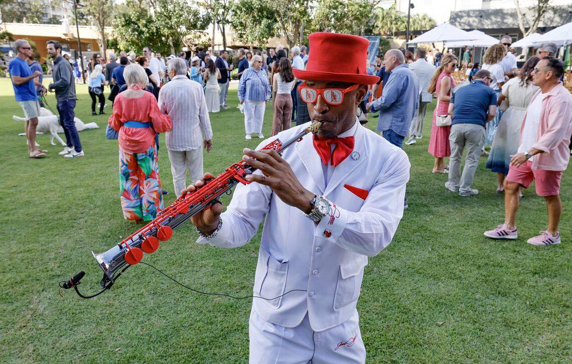 ‘The park’s alive.’ Fort Lauderdale’s Huizenga Park reopens with music, puppies