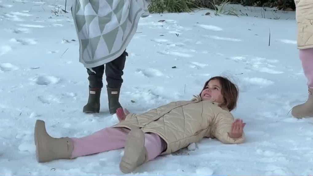 It's snowing in Florida! See photos, videos