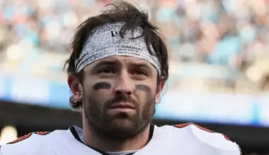 What happens if Buccaneers lose today against Panthers in NFL Week 18?