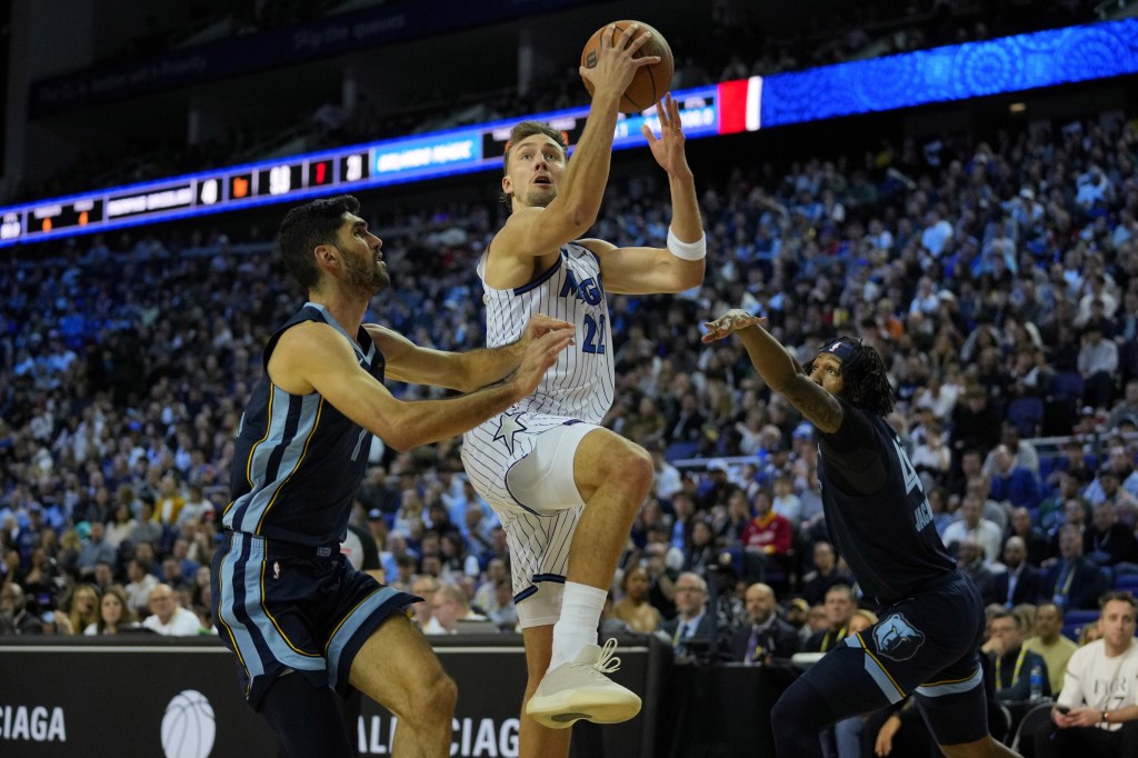 Orlando Magic aim for stronger start hosting Hornets