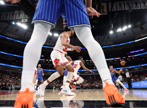 Magic guard Desmond Bane (3) grabs the inbound pass in the third quarter against the Bulls at the United Center on Jan. 2, 2026, in Chicago. (John J. Kim/Chicago Tribune)