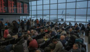 Thousands of Travelers Stranded at Charlotte/Douglas Intl Airport as American Airlines, Piedmont, PSA, Envoy Air, Contour, and Others Face 1,067 Flight Cancellations Amid Severe Weather Disrupting Major US Routes Between New York, Philadelphia, Fort Lauderdale, Knoxville, Richmond, and More