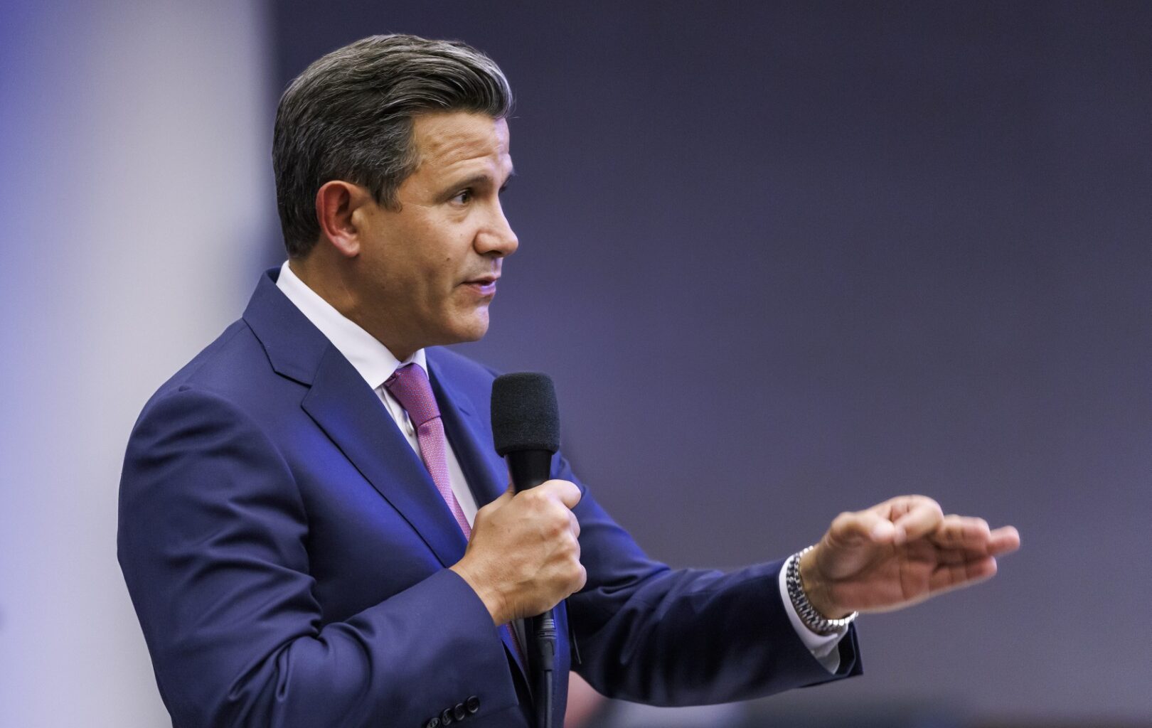 Senate advances Jason Pizzo bill extending PTSD workers’ comp coverage to 911 dispatchers