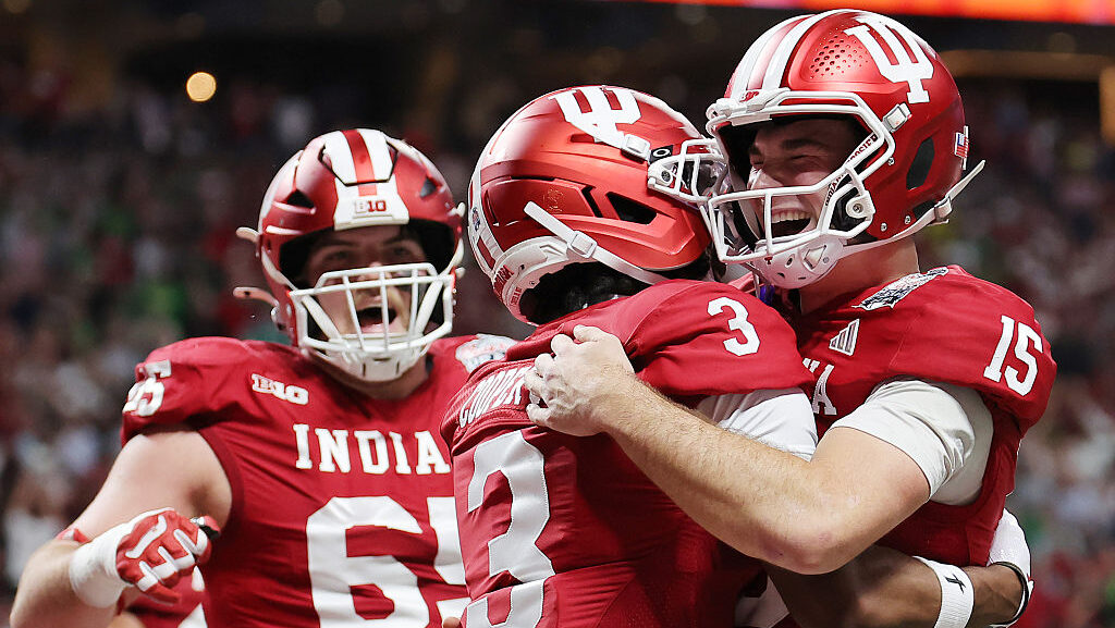 Fernando Mendoza #15 of the Indiana Hoosiers...