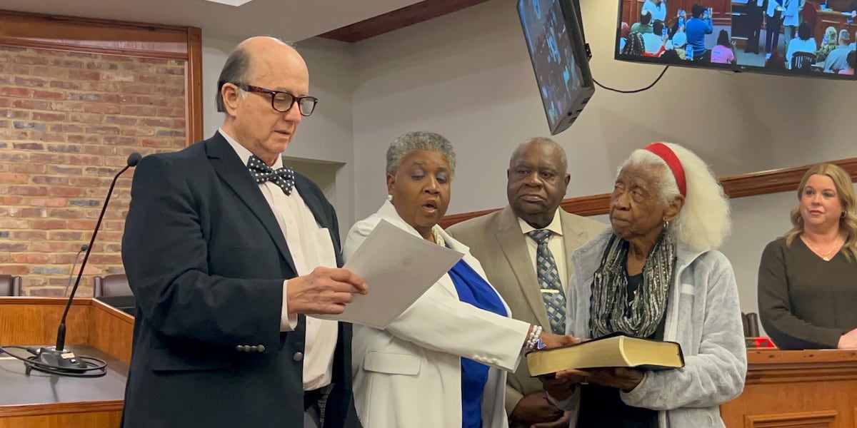 Bainbridge swears in first African American woman elected as mayor