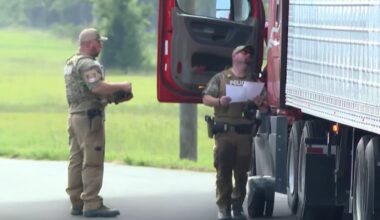 Florida Senate committee passes bill allowing immediate impoundment of semi-trucks driven by undocumented immigrants