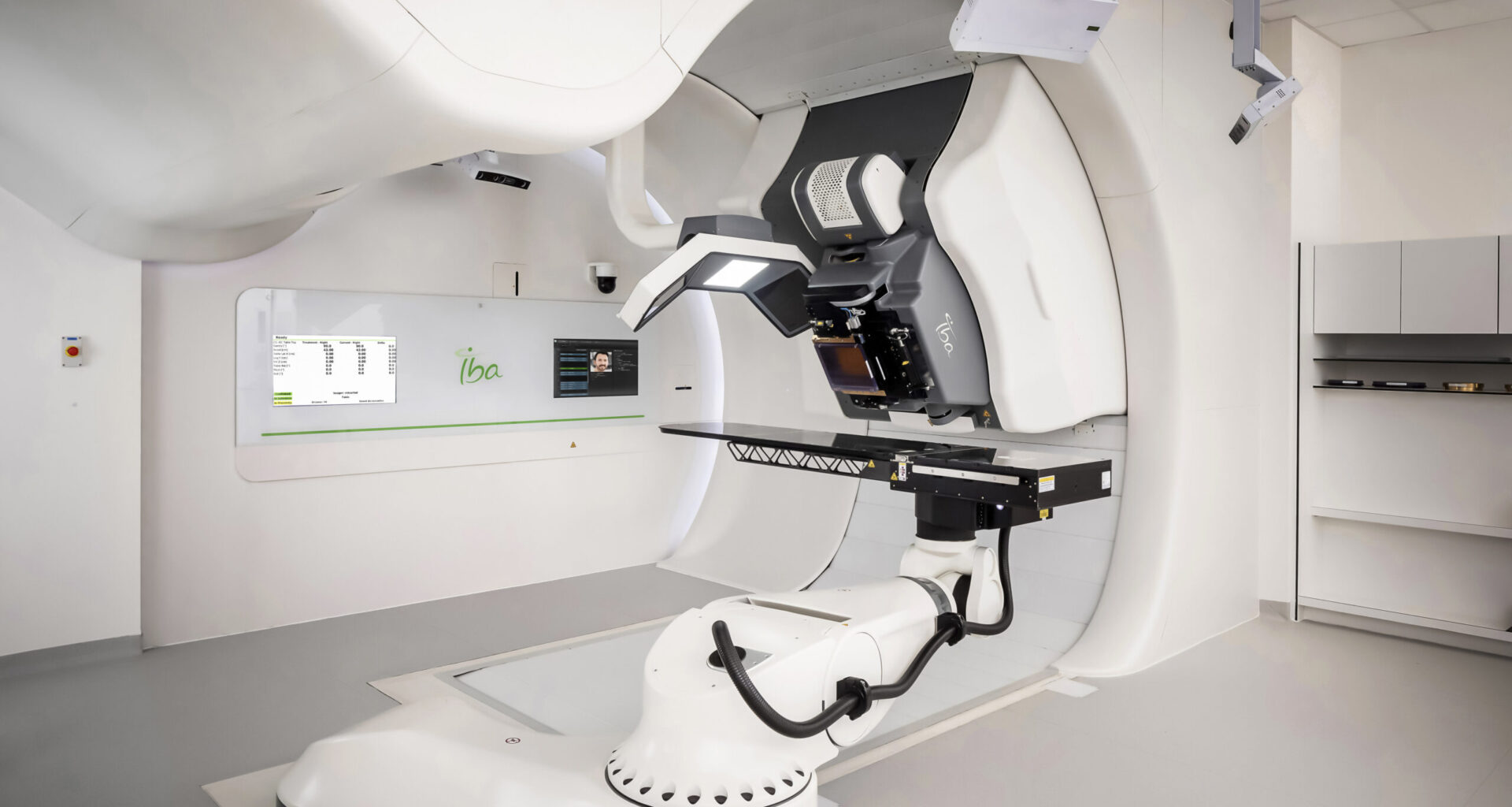 Southwest Florida Proton delivers first treatment to cancer patient