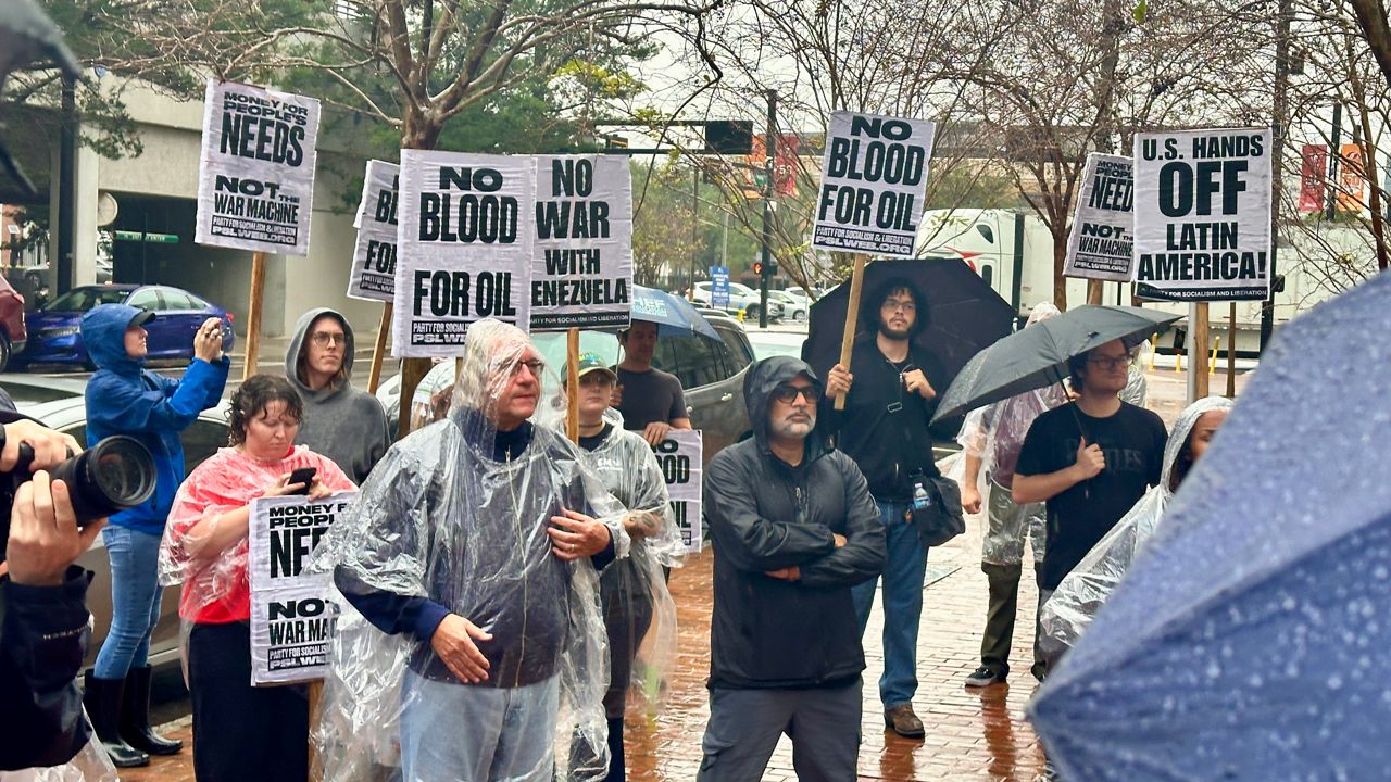 PSL members in Tampa protest U.S. strike against Venezuela