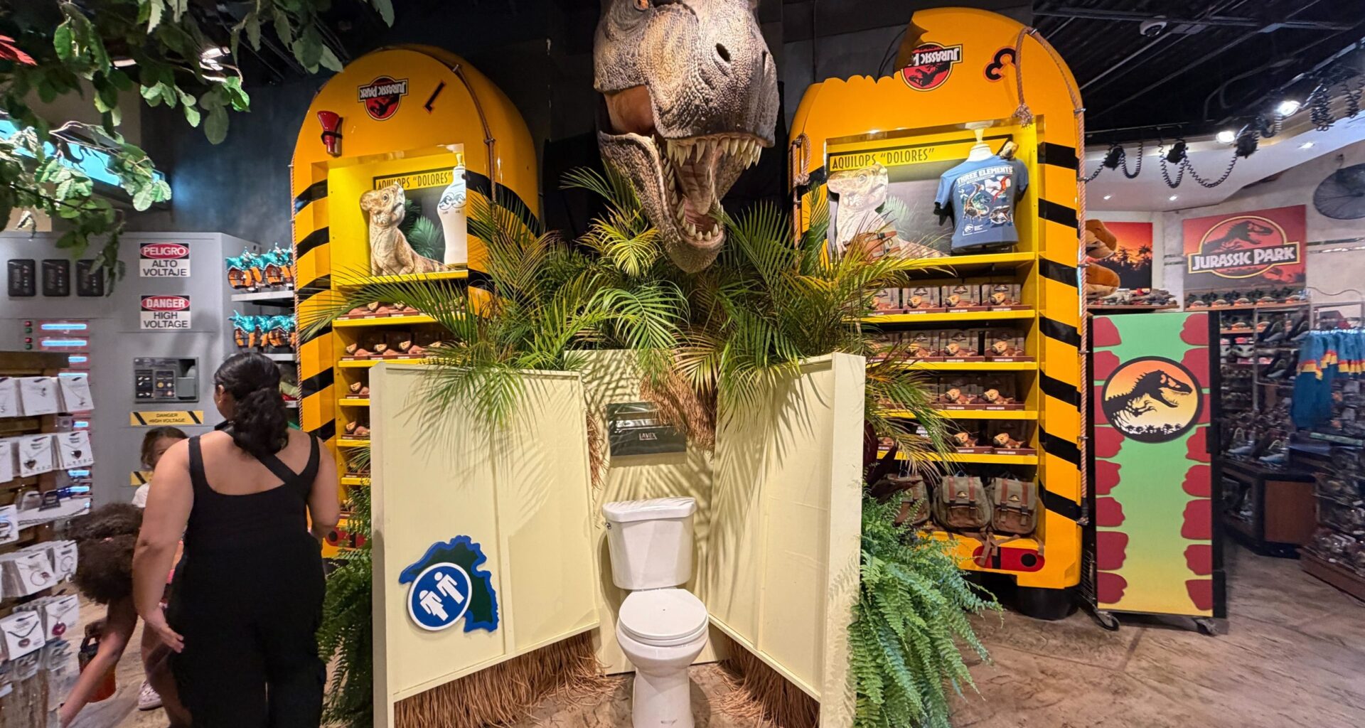 The former Jurassic Park Photo Op has returned to Islands of Adventure.