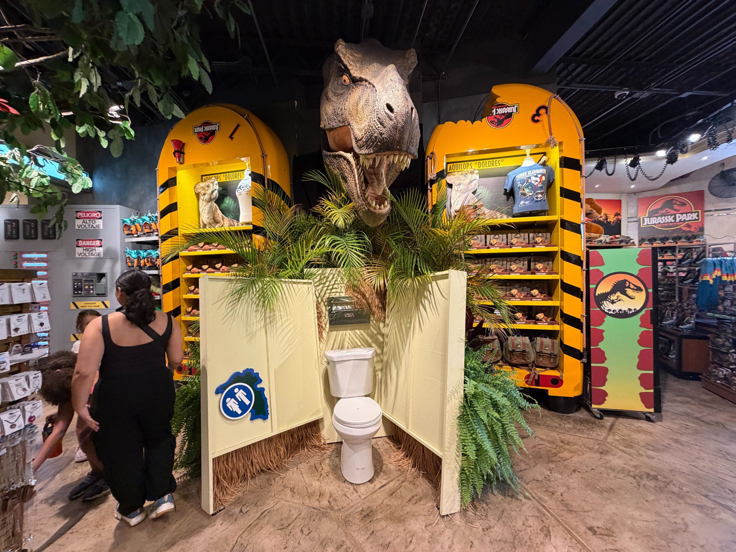 The former Jurassic Park Photo Op has returned to Islands of Adventure.