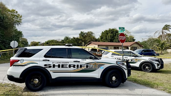 4 injured in Florida shooting possibly tied to online marketplace deal, deputies say