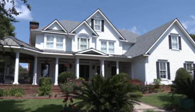 Florida lawmakers advance property tax reform proposal