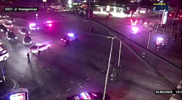 1 person seriously injured in crash on Blanding Blvd. at Youngerman Circle