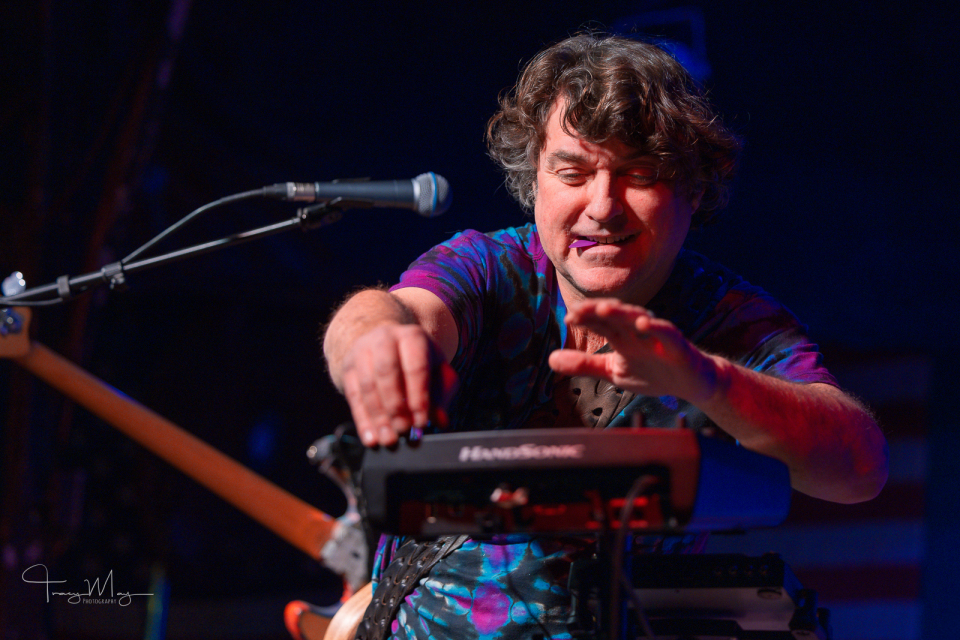 Keller Williams at Tropical Heatwave: Unique Live Experience