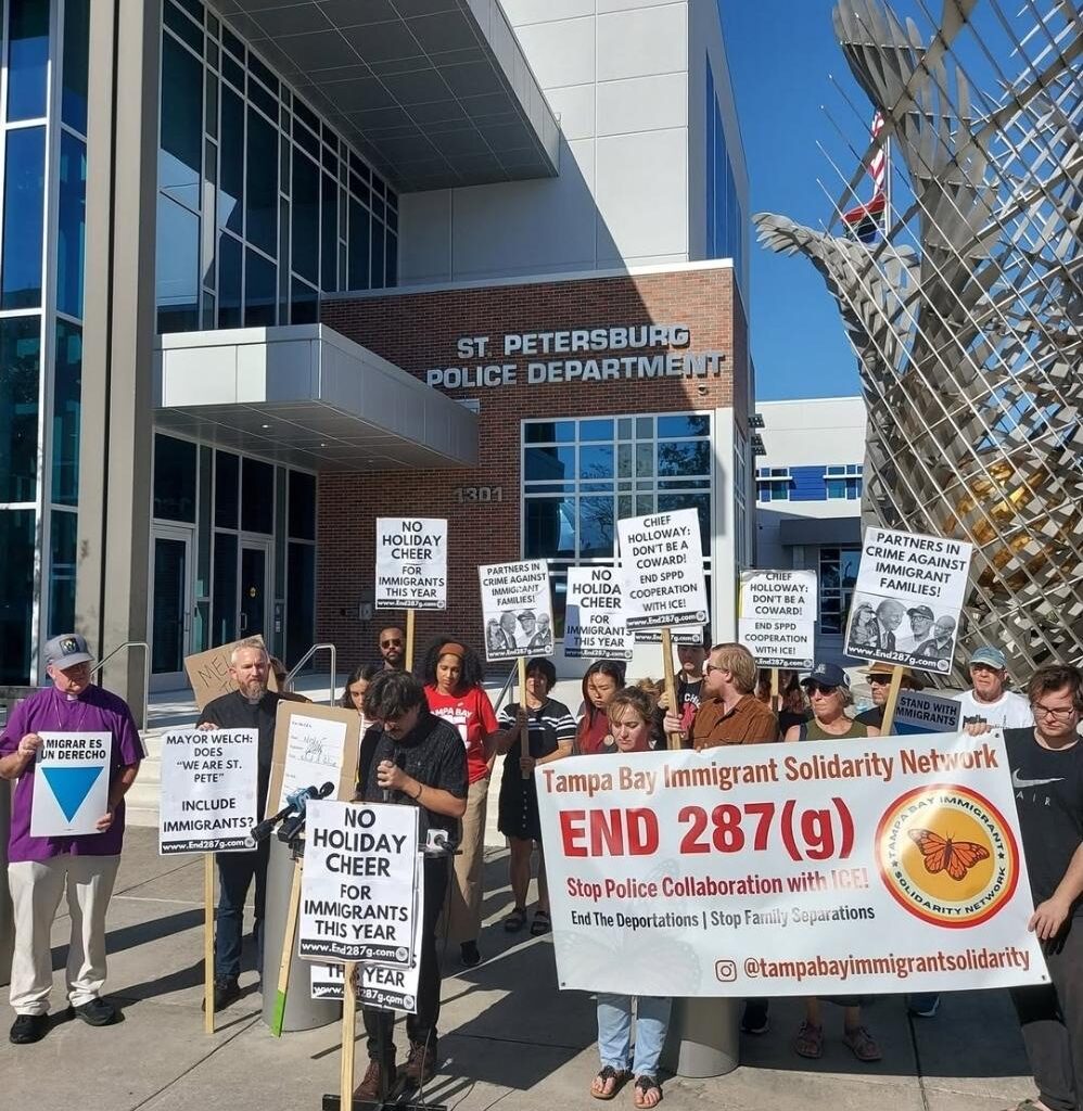 Protest in Saint Petersburg, Florida demands local authorities end their collaboration with ICE.