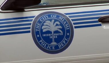 Man in critical condition after he’s stabbed near ATM in Miami – NBC 6 South Florida