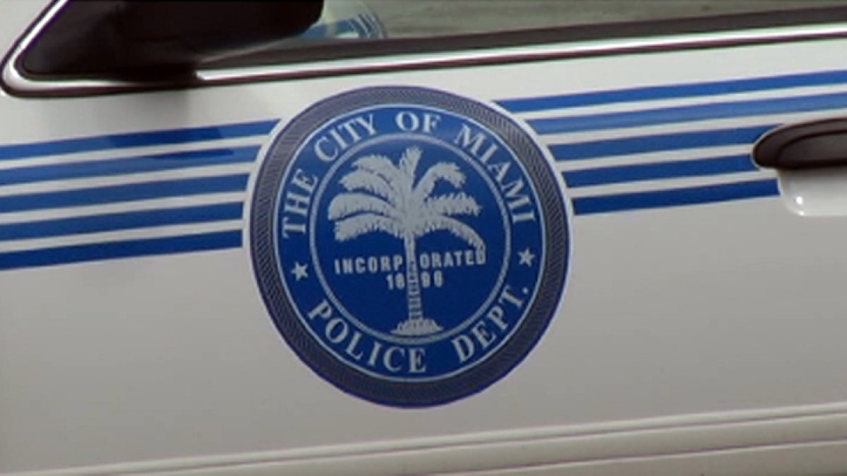 Man in critical condition after he’s stabbed near ATM in Miami – NBC 6 South Florida