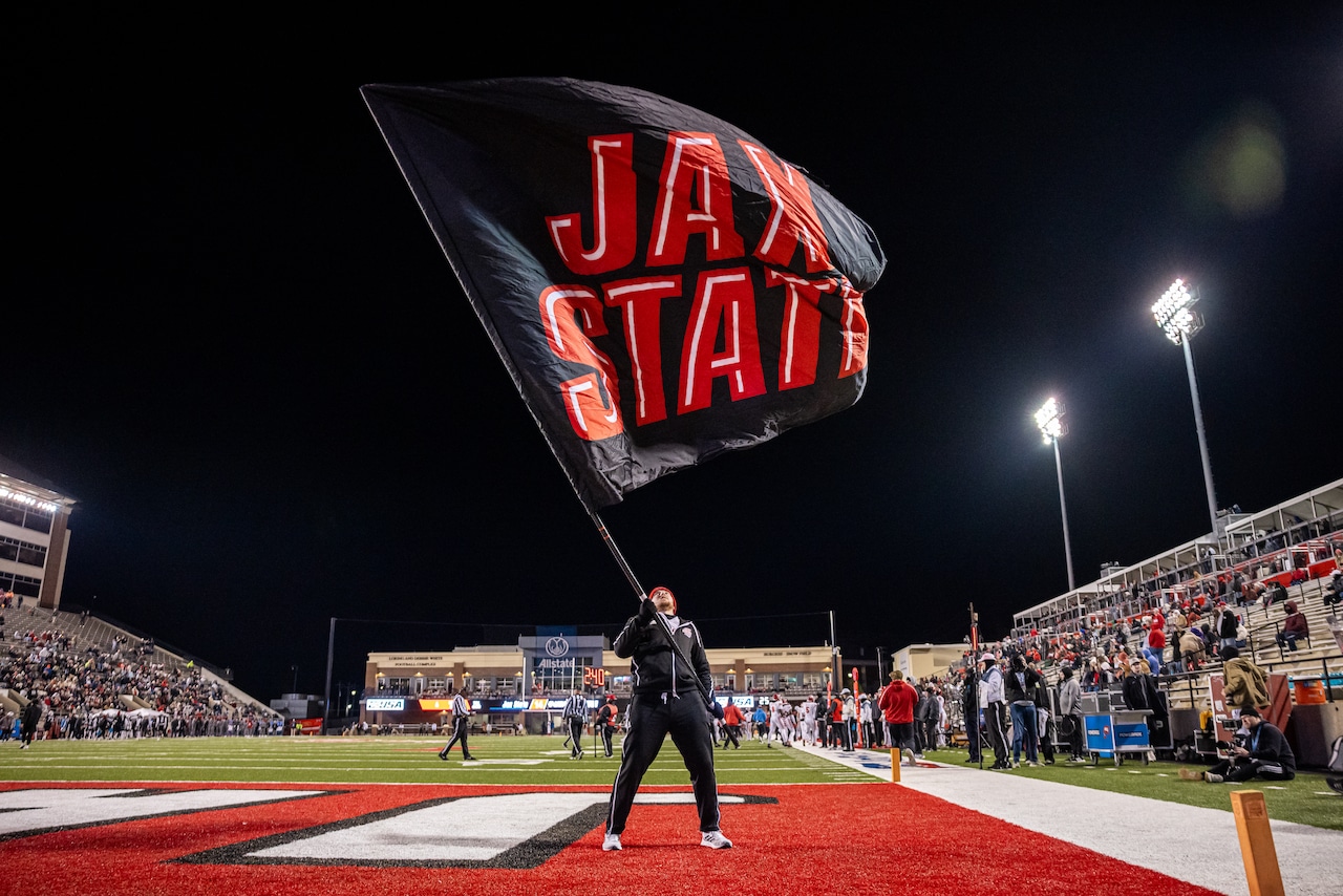 Jacksonville State hires former starting center as next offensive line coach