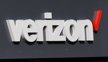 Verizon says hourslong outage that disrupted calling and data services has been resolved