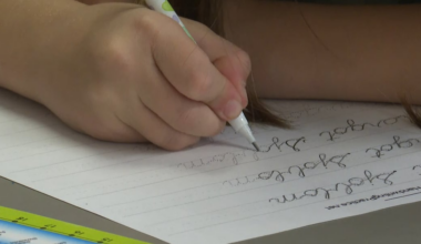Florida cursive writing bill advances to House floor vote