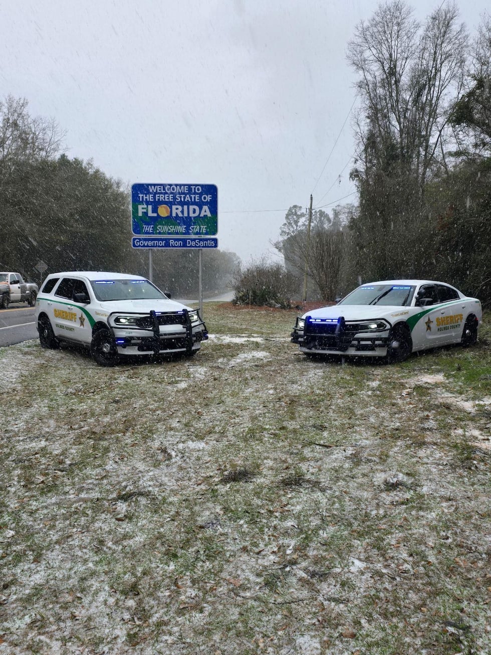 Holmes County, Fla experienced snow on Sunday morning.