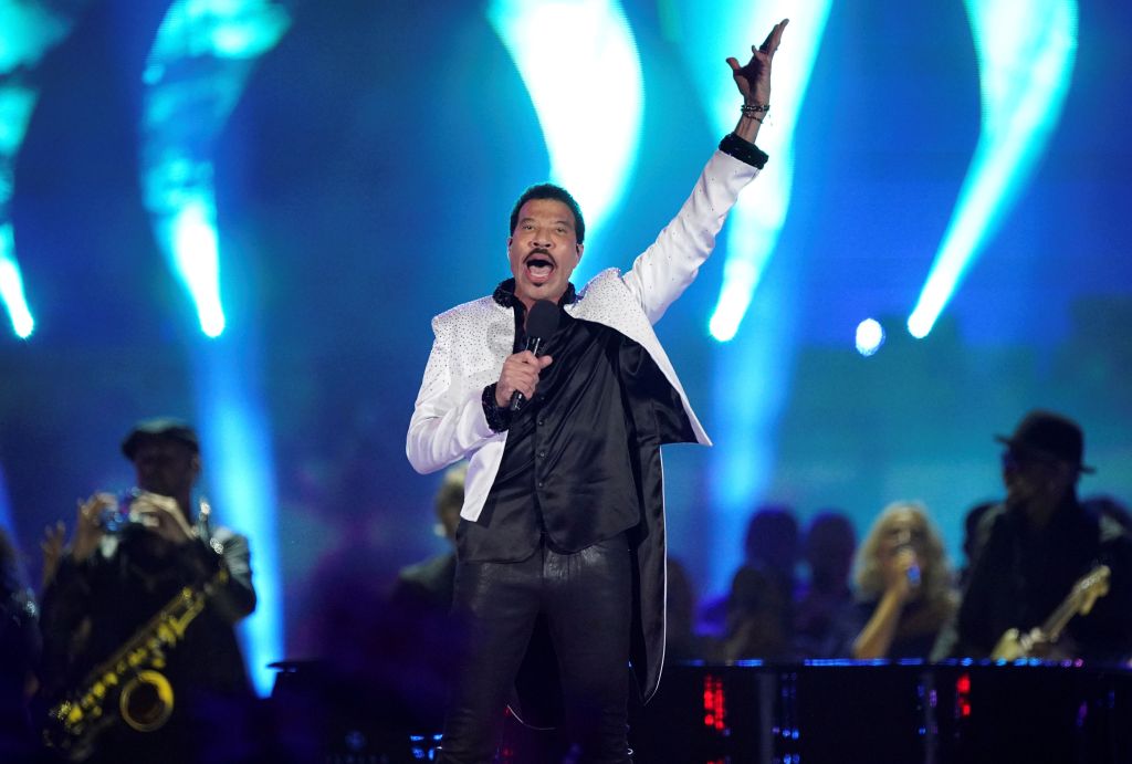 Lionel Richie and Earth, Wind & Fire coming to Orlando this summer