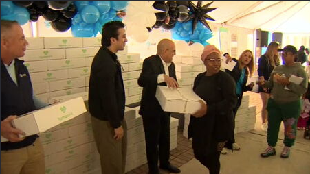 CFP Foundation, AT&T partner to distribute laptops to high school students in Miami - WSVN 7News | Miami News, Weather, Sports