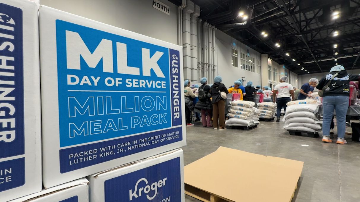 Thousands Turn MLK Day Into a Day of Service to Fight Hunger in Central Florida. (Spectrum News)
