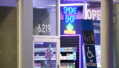 Smoke shop in Fort Lauderdale broken into, suspects on the loose – NBC 6 South Florida