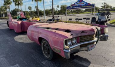 Elvis Presley guitar car display ready