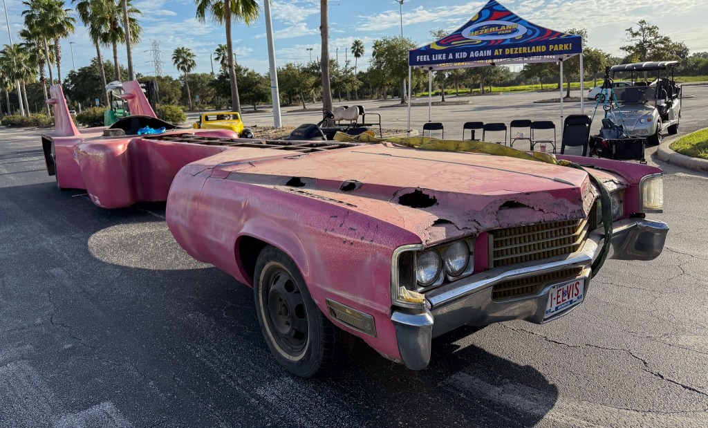 Elvis Presley guitar car display ready