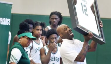 Darryl Dawkins, Chucky Atkins honored as Orlando NBA players