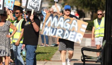 Anti-ICE Protest in Casselberry – Orlando Sentinel
