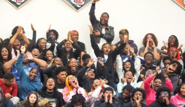 Jones students receive full Valencia College scholarships