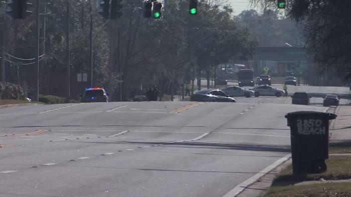 Roadways closed on Beach Blvd. near Carmichael due to JSO presence