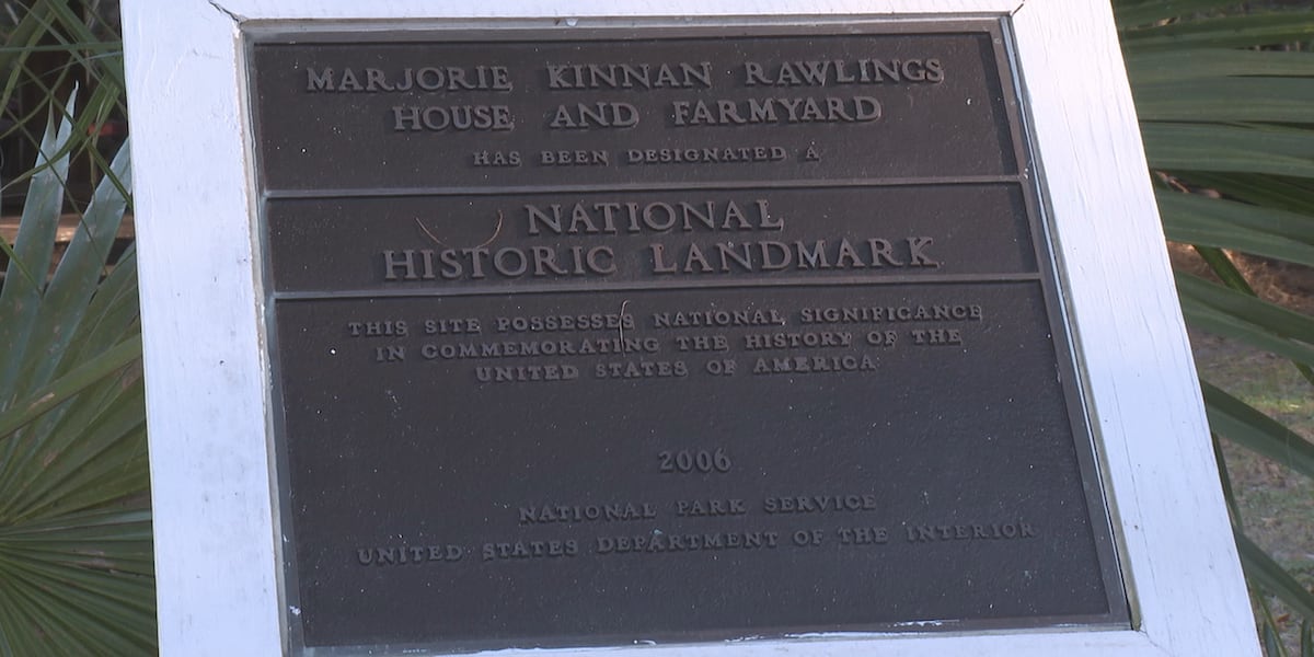 North central Florida residents celebrate New Year with First Day Hike while learning history