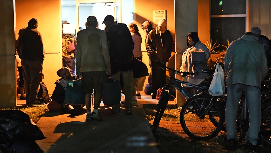 Chilly weather prompts these shelters to open in South Florida