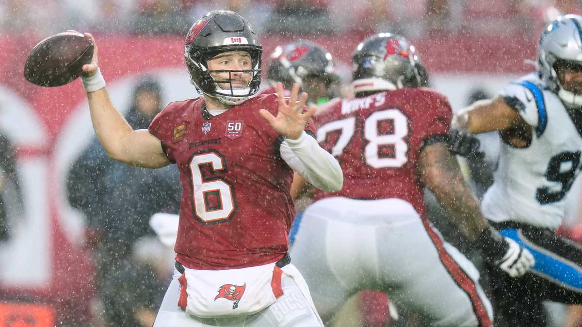 Tampa Bay Buccaneers stay alive in chase for NFC South title with 16-14 win against Panthers