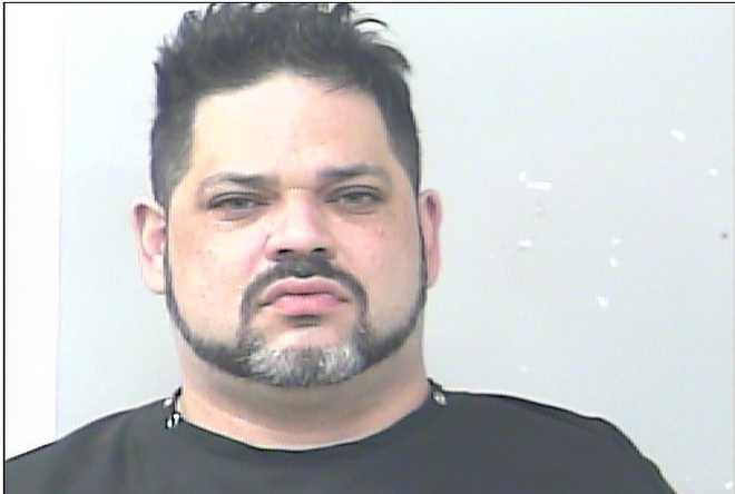 daniel beyzer is accused of impersonating a police officer.