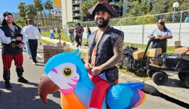 Crowds enjoying Gasparilla 2025. (Spectrum News)