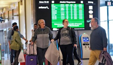 TPA flight status: Dozens of delays, cancellations continue Monday