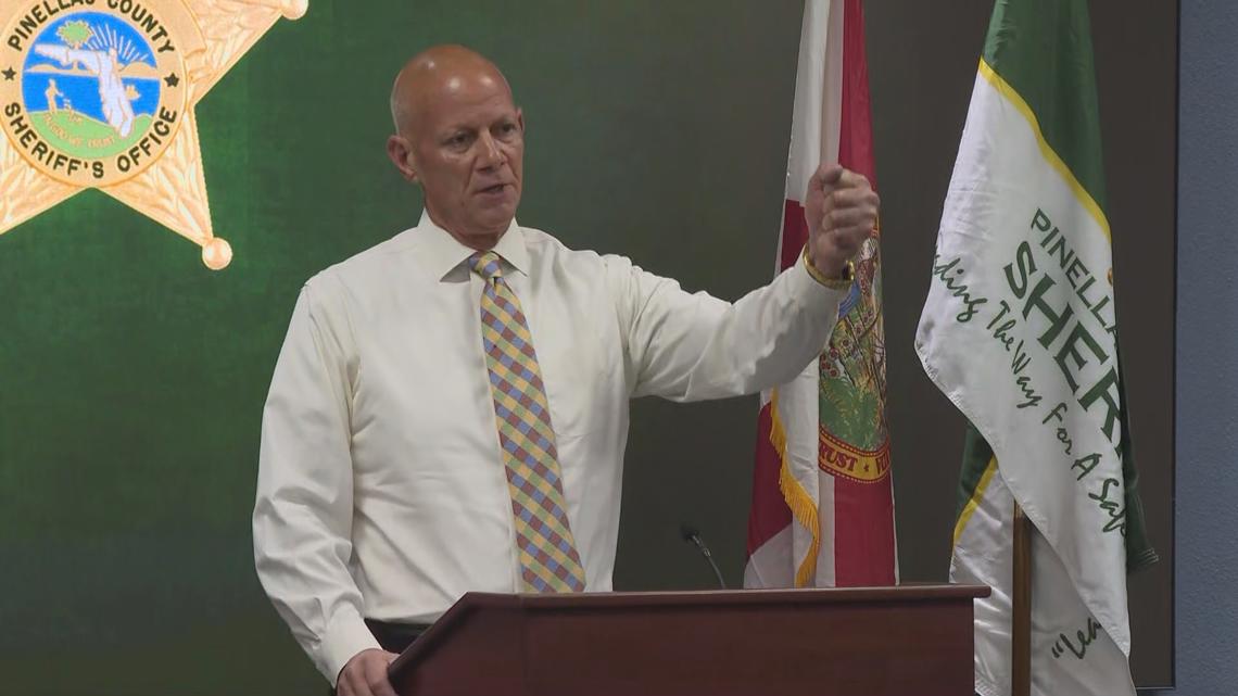 Pinellas detention deputy arrested for punching inmate in the face, sheriff says