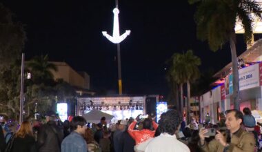 Chilly temperatures don't stop New Year's Eve celebrations across South Florida