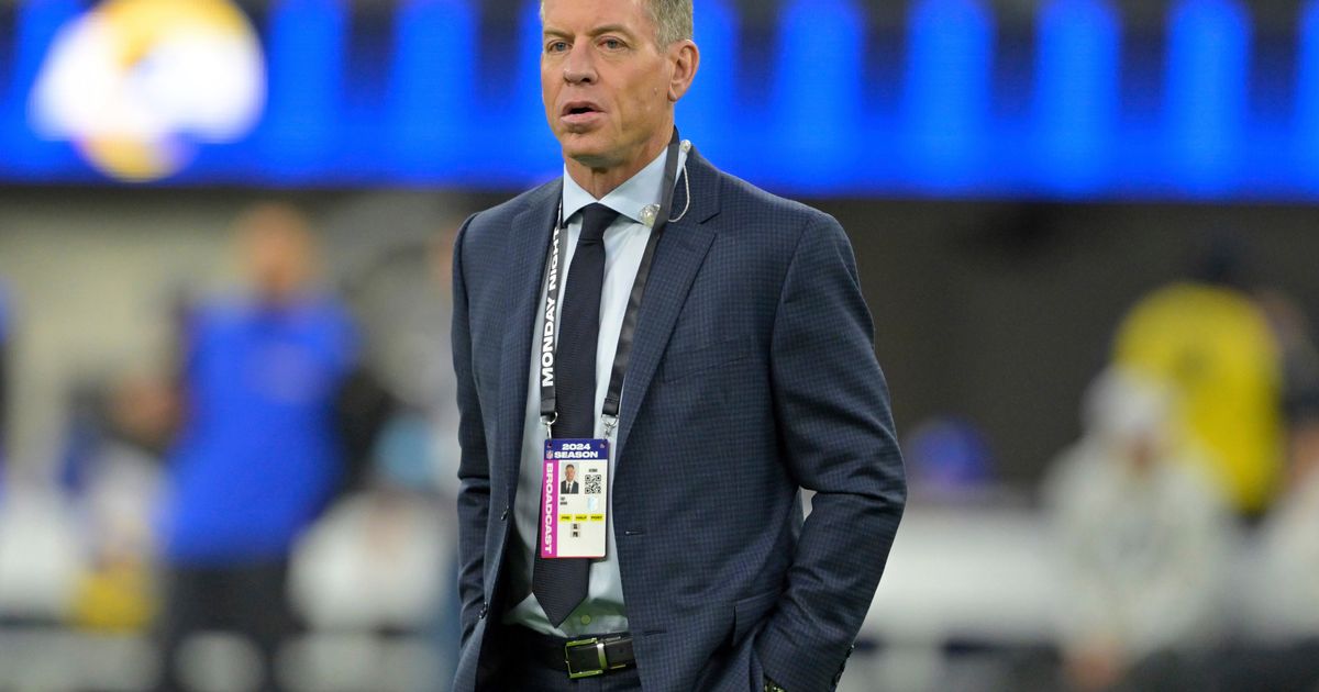 Troy Aikman to advise Miami Dolphins in search for new GM :: WRAL.com