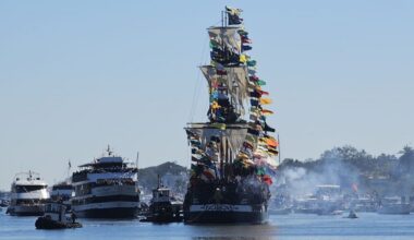 Business owners say they are getting ready for gusty winds and chilly temperatures for this weekend's Gasparilla Pirate Fest celebration. (Spectrum News)