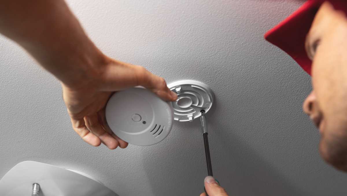Free smoke and carbon monoxide detectors available for Florida residents