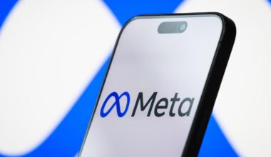 Florida woman's Facebook account disabled, gets restored after CBS News Miami gets involved