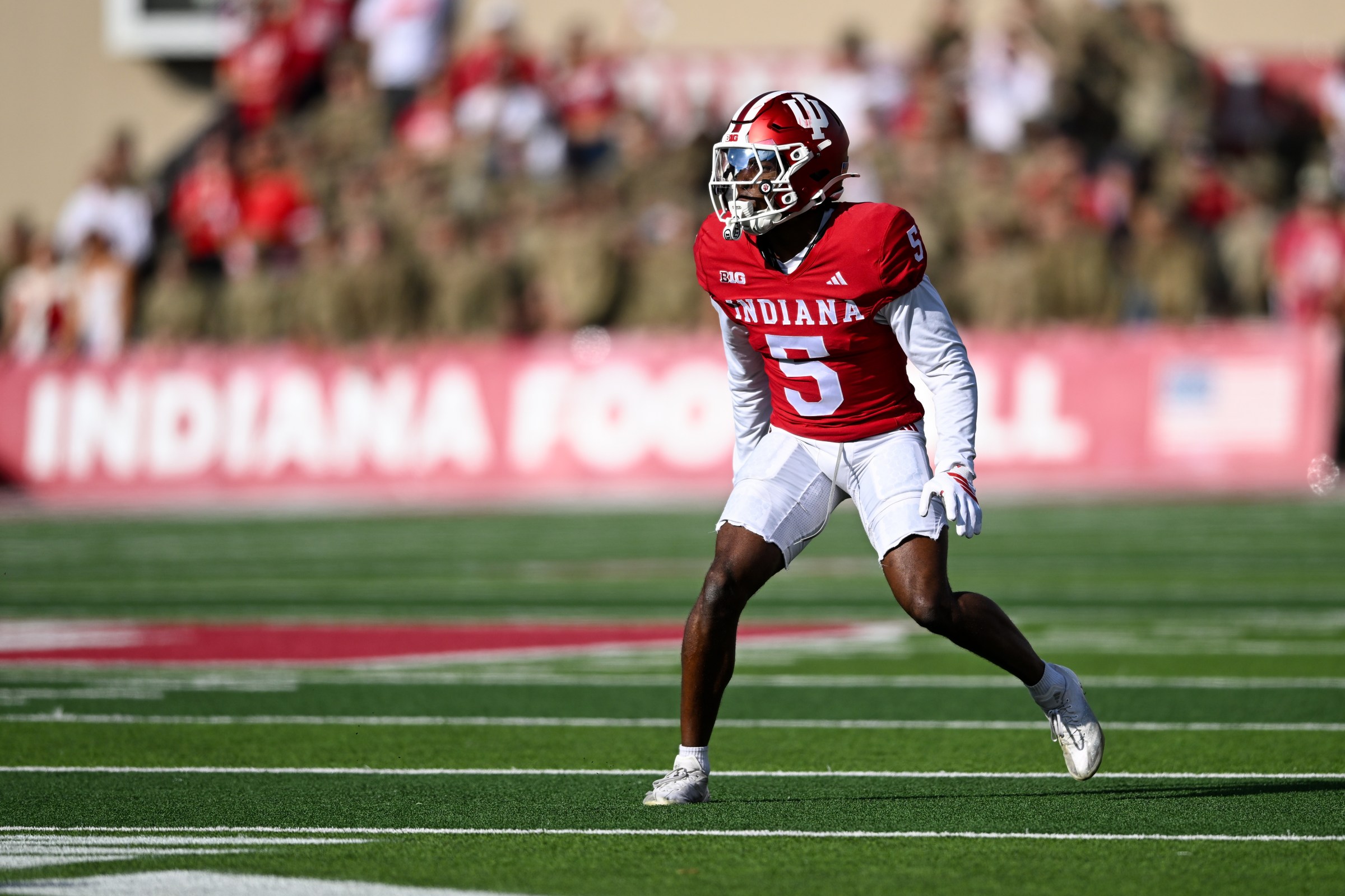 BLOOMINGTON, IN - NOVEMBER 15: Indiana Hoosiers DB D’Angelo Ponds (5) during a college football game between the Wisconsin Badgers and Indiana Hoosiers on November 15, 2025 at Memorial Stadium in Bloomington, IN. (Photo by James Black/Icon Sportswire via Getty Images)